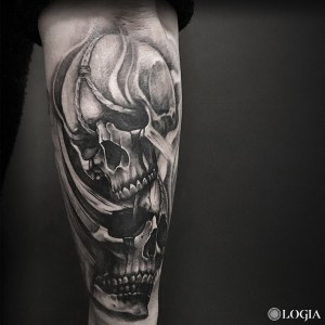 tatuaje_hombro_calaveras_Logia_Barcelona_Jas